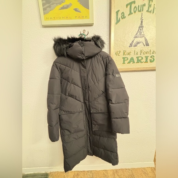 DKNY Black Puffer Jacket - Picture 5 of 9